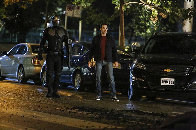 Supergirl -- "Changing" -- Image SPG206b_0158 -- Pictured (L-R): Mehcad Brooks as James Olsen / Guardian and Chris Wood as Mike/Mon-El -- Photo: Bettina Strauss /The CW -- ÃÂ© 2016 The CW Network, LLC. All Rights Reserved