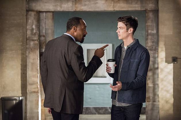 The Flash -- "Paradox" -- Image: FLA302b_0051b.jpg -- Pictured (L-R): Jesse L. Martin as Detective Joe West and Grant Gustin as Barry Allen -- Photo: Dean Buscher/The CW -- ÃÂ© 2016 The CW Network, LLC. All rights reserved.