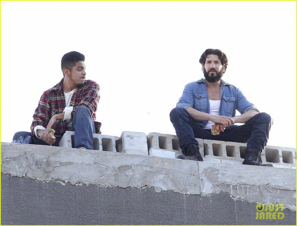 52201467 Jon Bernthal doing his own stunts for his upcoming Netflix series 'The Punisher' in Brooklyn's Green Point area on October 12, 2016. The actor can be seen on the ledge of a seven-story building alongside his costar Lucca De Oliveira. FameFlynet, Inc - Beverly Hills, CA, USA - +1 (310) 505-9876